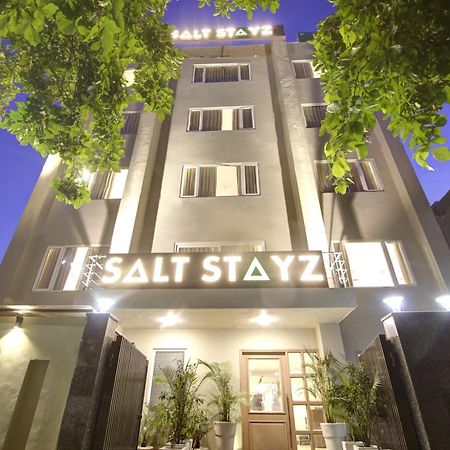 Saltstayz Select - Golf Course Road 구르가온 외부 사진