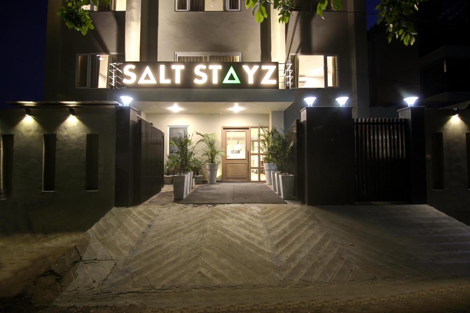 Saltstayz Select - Golf Course Road 구르가온 외부 사진